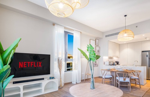 Dubai Apartment | LUX La Mer Infinity View-Luxury Boho 1