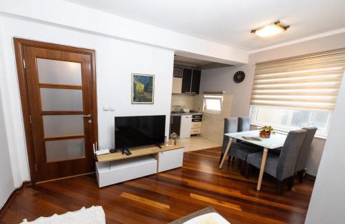 Kragujevac Apartment | Lux Place Apartments Downtown