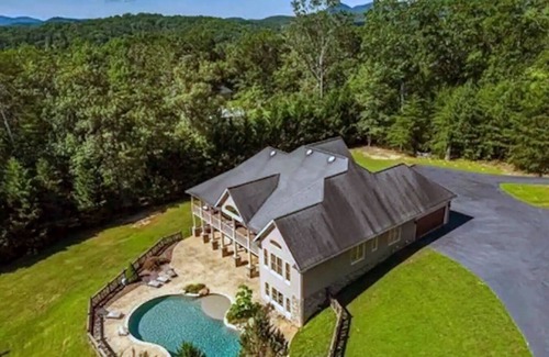 Blue Ridge House | LUX POOL home, SAUNA, 14, fully paved access