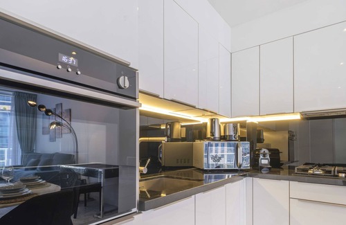 Downtown Dubai Apartment | LUX - The Pad Executive Suite 4
