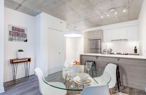 Shaughnessy Village Apartment | Luxe 1BR Apt with Balcony, Near Place des Arts