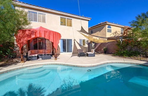Enterprise House | Luxe 3 Bedroom Home with optional Heated Pool 🌊 6Mi to LV Strip!💫✨