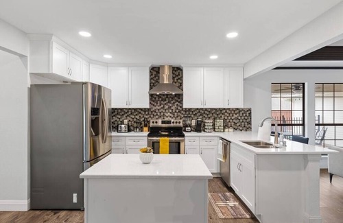 Carriage Hill House | LUXE 4/3 Home w/Pool & Hot Tub