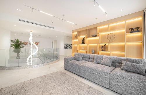 Jumeirah Lake Towers Apartment | Luxe 4BR Penthouse with Private Pool and Gym