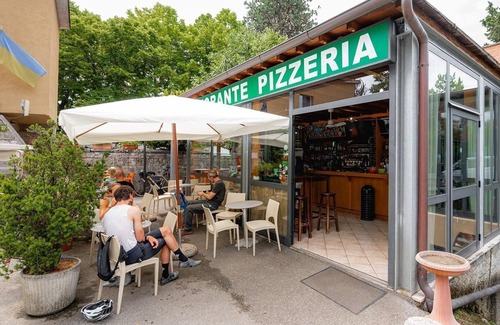 Siena Ski Chalet | Luxe 5 Pers. Villatent at Camping Colleverde in Tuscany near at Siena