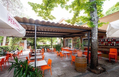 Siena Ski Chalet | Luxe 5 Pers. Villatent at Camping Colleverde in Tuscany near at Siena