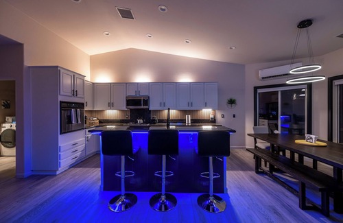 Palm Springs House | Luxe 5br Cali Palms Oasis only 5 min to Desert Horse Park, Music Festivals, PGA
