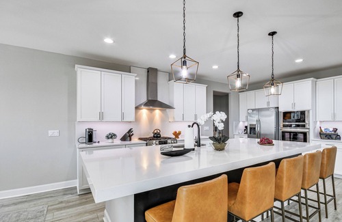 Black Mountain House | Luxe Black Mountain Manor on 15 Acres!