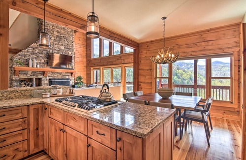 Boone Cabin | Luxe Cabin w/Fireplace, Hot Tub, Game Room, Views