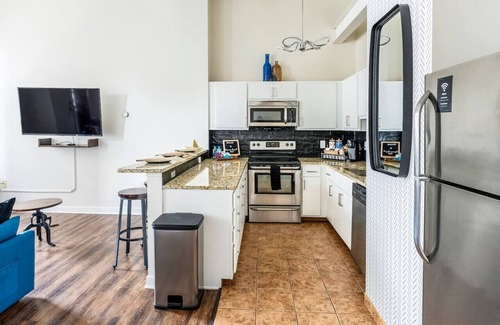 Mile Square Apartment | Luxe Condo Near Convention Center & Downtown Indy