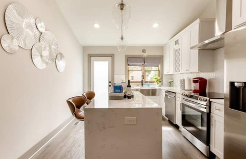 Decatur House | Luxe Decatur Duplex - Both Sides