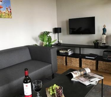 Municipality of Moerdijk House | Luxe gastenverblijf Markdijk