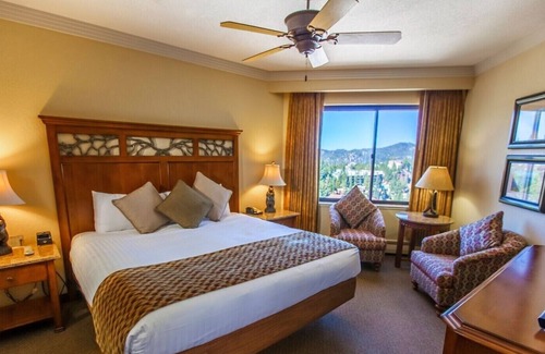 Tahoe Village Villa | Luxe Heavenly Villa | Pools, Fitness Centre