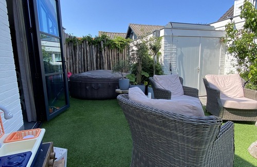 Noordwijk House | Luxe holiday house close to the sea with great private garden & jaccuzzi.