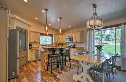 Bryce Canyon House | Luxe Home ~ 2 Mi to Bryce Canyon National Park!