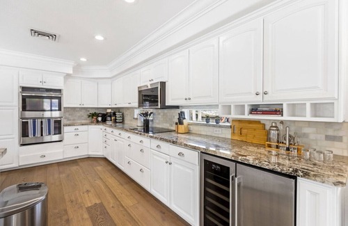 Paradise Apartment | Luxe Las Vegas Villa: Pickleball & Heated Pool Fun