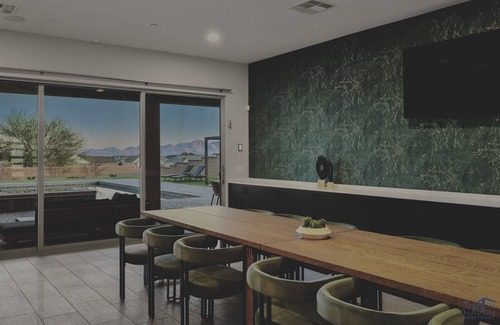 Enterprise House | Luxe Modern Cozy Mansion, 5bd salt water Pool&Spa,outdoor kitchen, sport court!