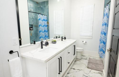 Tulane - Gravier House | Luxe New Construction Home in Quiet Neighborhood