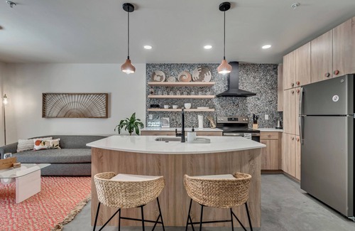 Downtown Salt Lake City Apartment | Luxe One Bedroom Suite