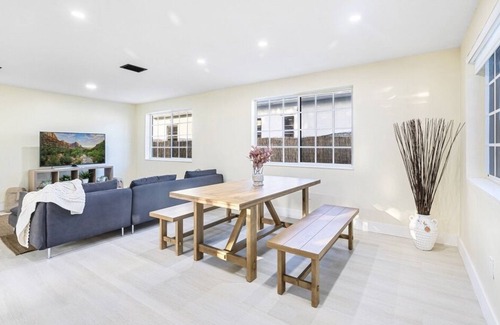 Hialeah House | Luxe Private Hialeah Getaway Near Downtown Miami!