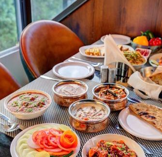 Kasauli Hotel | LUXE RESORTS - CENTRALLY HEATED AIR CONDITIONED HOTEL in THE HEART OF KASAULI