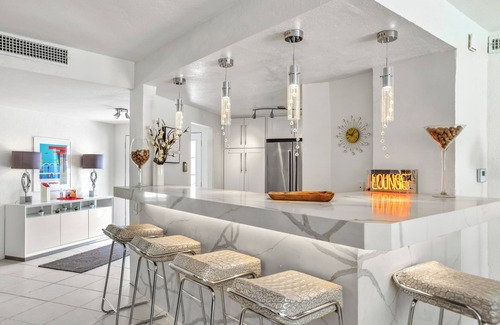 Racquet Club West House | Luxe Retreat: Fab Pool /2 Hot Tubs /Views - A Ryson Property