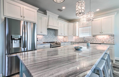 Dauphin Island House | Luxe Stilted Home w/Kayaks: Walk to Beach