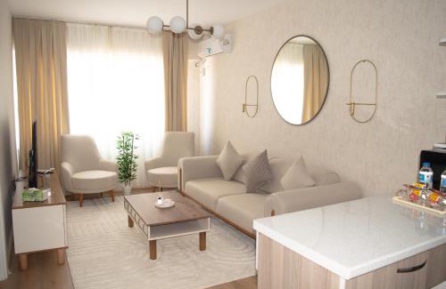 Esenyurt Apartment | Luxe Suite AY38