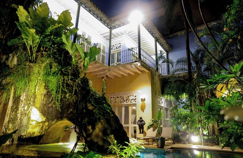 Centro Apartment | Luxe villa within Walled Town in Cartagena, adorned with masterpieces. 12 guests