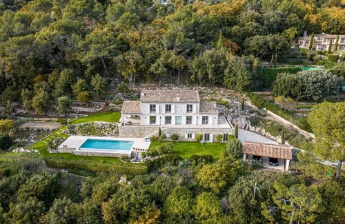 Tourrettes-sur-Loup House | Luxery Stone house with 180˚ Sea views, heated infinity pool, air-con, renovated