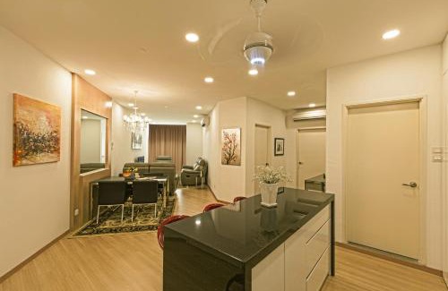 Tanjung Bungah Apartment | Luxfort 118 Service Suites