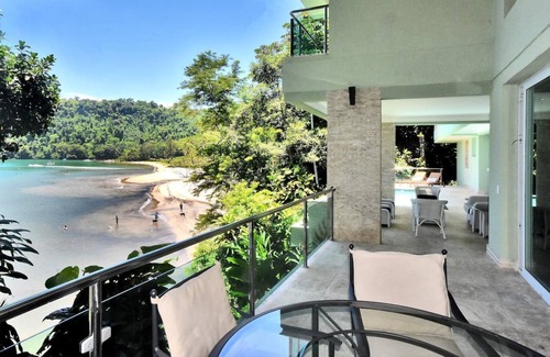 Camorim Villa | LuxoBrasil #AR18 Gala Mansion 06 Suites Angra Vacation Rental