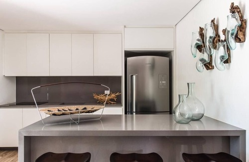 Floresta Velha House | LuxoBrasil #NR01 Yellow House Fernando de Noronha Seasonal Rent