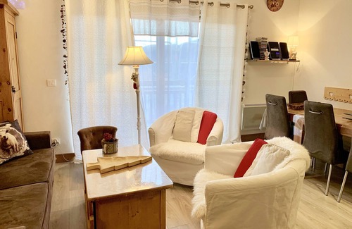 Doucy-Combelouviere Apartment | Luxueux Appart de 80 m2, Grand Confort, Skis aux Pieds Pour 8 Personnes à Doucy