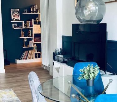 Musicians Quarter Apartment | Luxueux appartement, Carré d'Or, Square Mozart