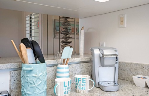 Siesta Key Condo | Luxurious 1-bedroom condo a short walk to Siesta Key Beach