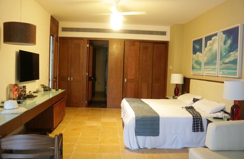 Villa Juarez Resort | Luxurious 1 BR Suite with separate living/dining/kitchen area and balcony