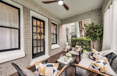 Peak's Suburban Addition Condo | Luxurious 1BR/1BA condo in Dallas’s prestigious Swiss Avenue district, blending historic charm with modern amenities for an unforgettable stay.