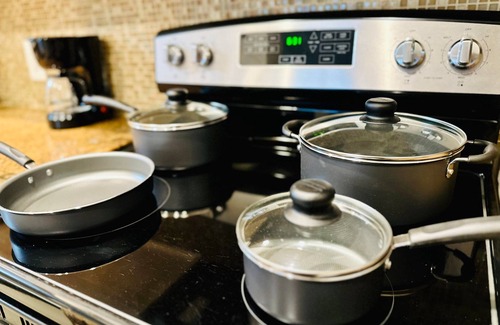 North Houston Apartment | Luxurious 1BR/1BA Oasis w/Pool in Houston!