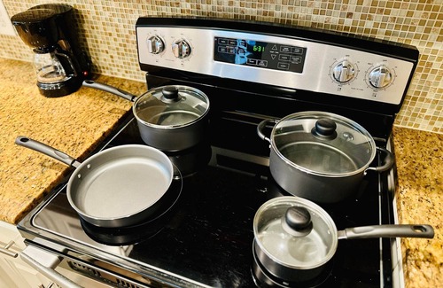 North Houston Apartment | Luxurious 1BR/1BA Oasis w/Pool in Houston!