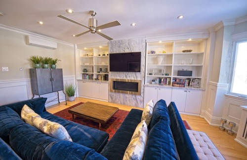 Roncesvalles Village Apartment | Luxurious 2 bed 2 bath, 400 sqft deck, near 400 acre park and lake