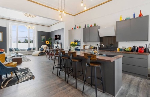 Teignmouth Apartment | Luxurious 2 Bed Apartment, Free Parking & Netflix