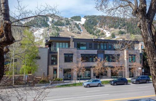 Aspen House | Luxurious 2 BR, 2 BA - Aspen Core