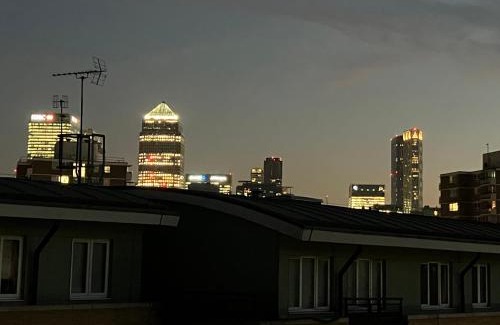 Lansbury Apartment | Luxurious 2bed in Canary Wharf
