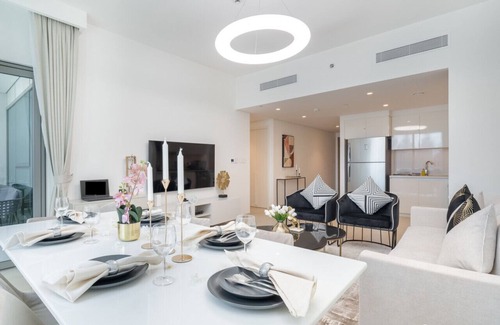 Za'abeel 2 Apartment | "Luxurious 2BHK-Spectacular Burj Khalifa Views"