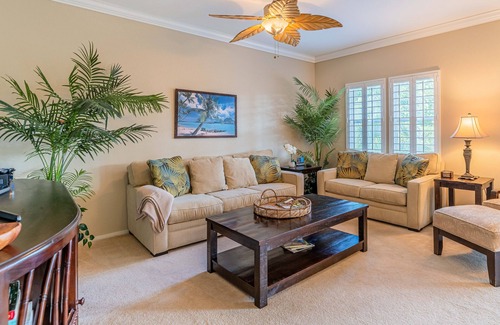 Kapolei Condo | Luxurious 3 Bed, 2 Bath Town Home in Coconut Plantation (1194)