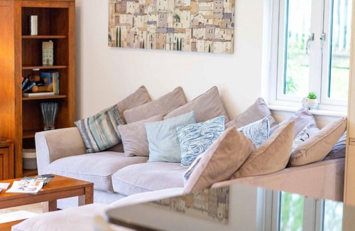 St Austell House | Luxurious 3 Bedroom New England Style Villa - Trewhiddle Villa 21