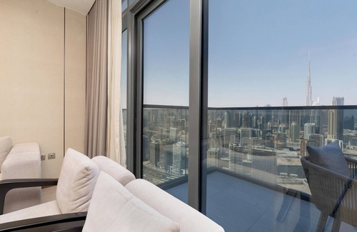 Business Bay Apartment | Luxurious 3B Panoramic Burj View l King size Bed