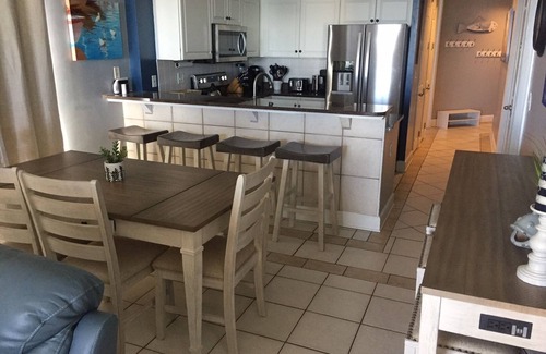 Gulf Shores Condo | Luxurious-3bd 3ba Sleeps 12, GULF FRONT Heated Pool Hot tubs Sauna Exercise room