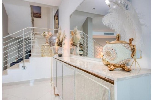 Dubai Marina Apartment | Luxurious 4-Bedroom Duplex VILLA Apartment near JBR
